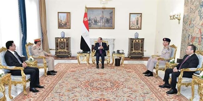أبرز تفاصيل لقاء الرئيس المصري عبدالفتاح السيسي بوزير الدفاع اليمني الفريق الداعري(صور) 