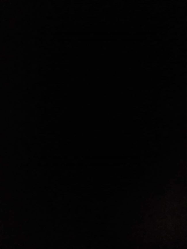 صورة مباشرة من عدن الغارقة فى الظلام والازمات الخدمية منذ صباح اليوم 