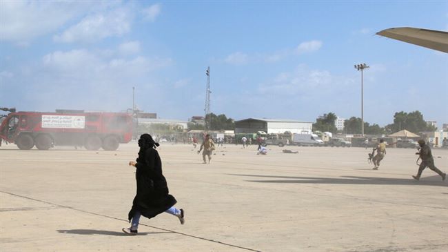 بن بريك يستبعد الحوثيين ويرجح وقوف قطر وتركيا وراء تفجيرات مطار عدن